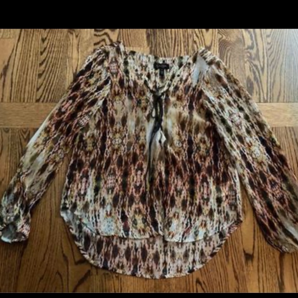 Jessica Simpson sheet tie front blouse, Medium